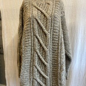 L.L. Bean Cream Cowl & Turtleneck Sweater with Chunky Knit and Cable Pattern